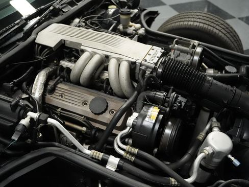 Used 1986 Chevrolet Corvette Convertible image 30