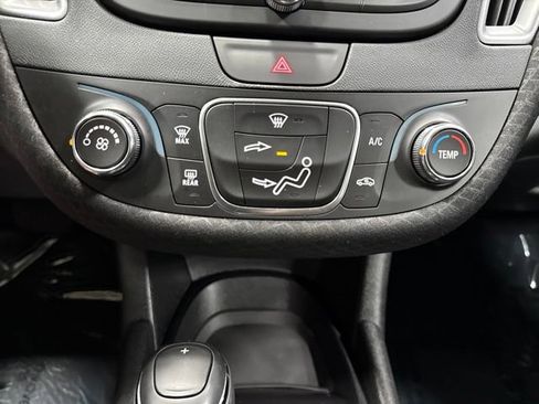 Used 2019 Chevrolet Malibu LS FWD image 18