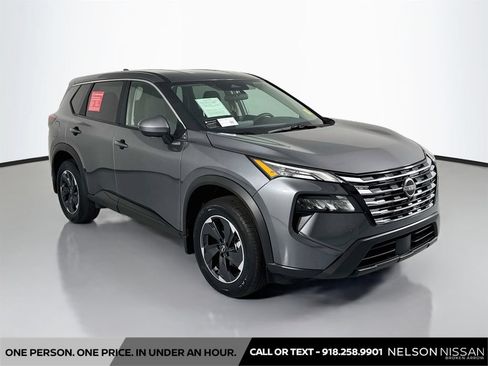 Certified 2026 Nissan Rogue SV FWD image 3
