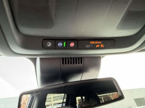 Certified 2023 Chevrolet Suburban LT w/ Luxury Package image 31