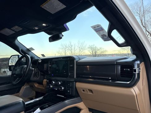 Certified 2025 Ford F350 Lariat w/ Lariat Ultimate Package image 32