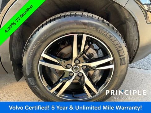 Certified 2025 Volvo XC40 B5 Core image 13