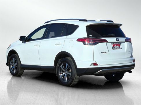 Used 2018 Toyota RAV4 XLE w/ Plus Extra Value Package image 6