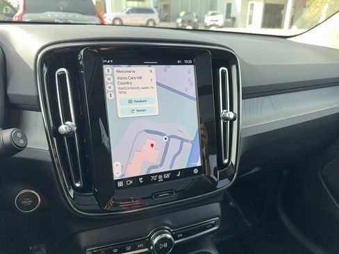 Certified 2025 Volvo XC40 B5 Core image 21