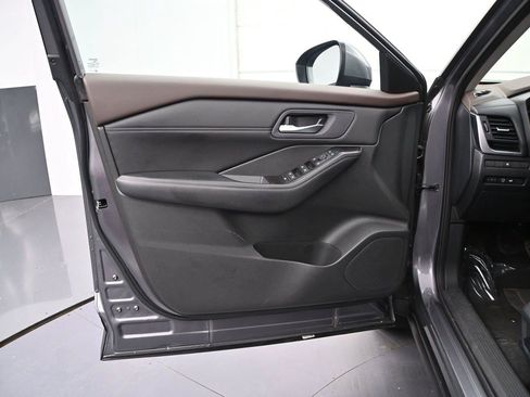 Used 2023 Nissan Rogue SV w/ SV Premium B Package AWD/4WD image 7
