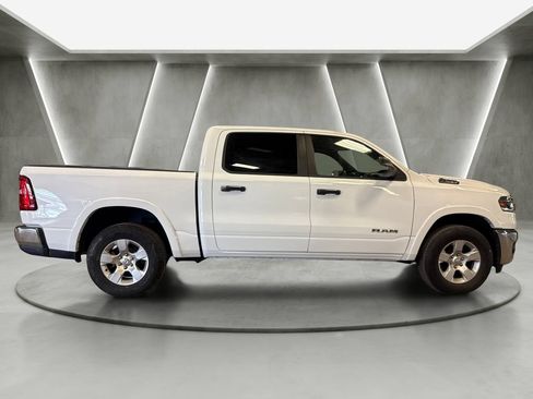 Used 2025 RAM 1500 Big Horn AWD/4WD image 6