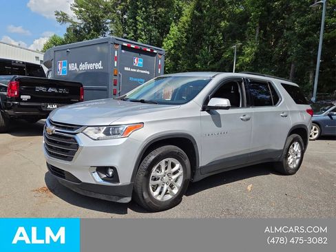 Used 2020 Chevrolet Traverse LT FWD image 4
