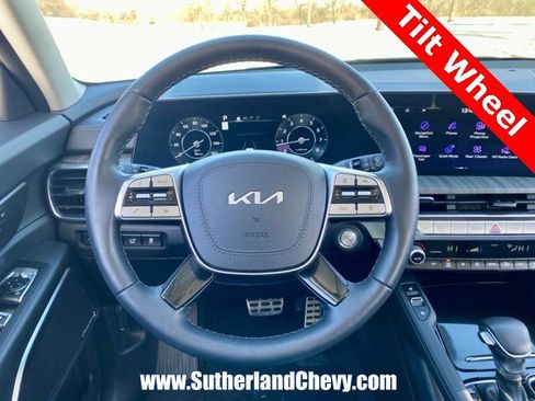 Used 2025 Kia Telluride AWD image 19