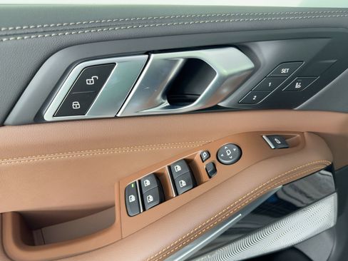 New 2026 BMW X5 M60i image 21