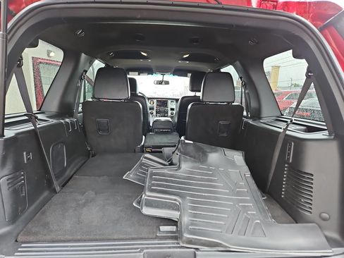 Used 2017 Ford Expedition XLT w/ Equipment Group 202A AWD/4WD image 22