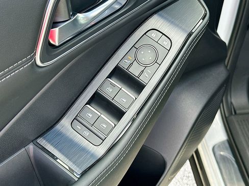 New 2026 Nissan Rogue Platinum image 18