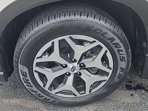 Certified 2023 Subaru Forester Premium AWD/4WD image 4