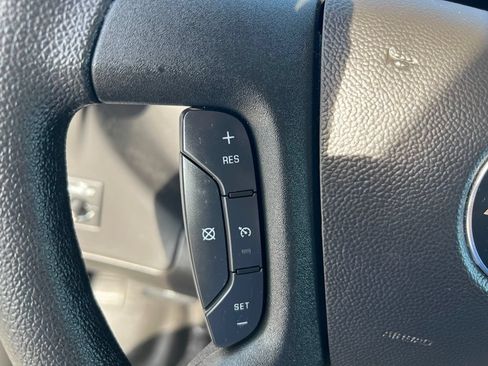 Used 2025 Chevrolet Express 2500 w/ Driver Convenience Package RWD image 36