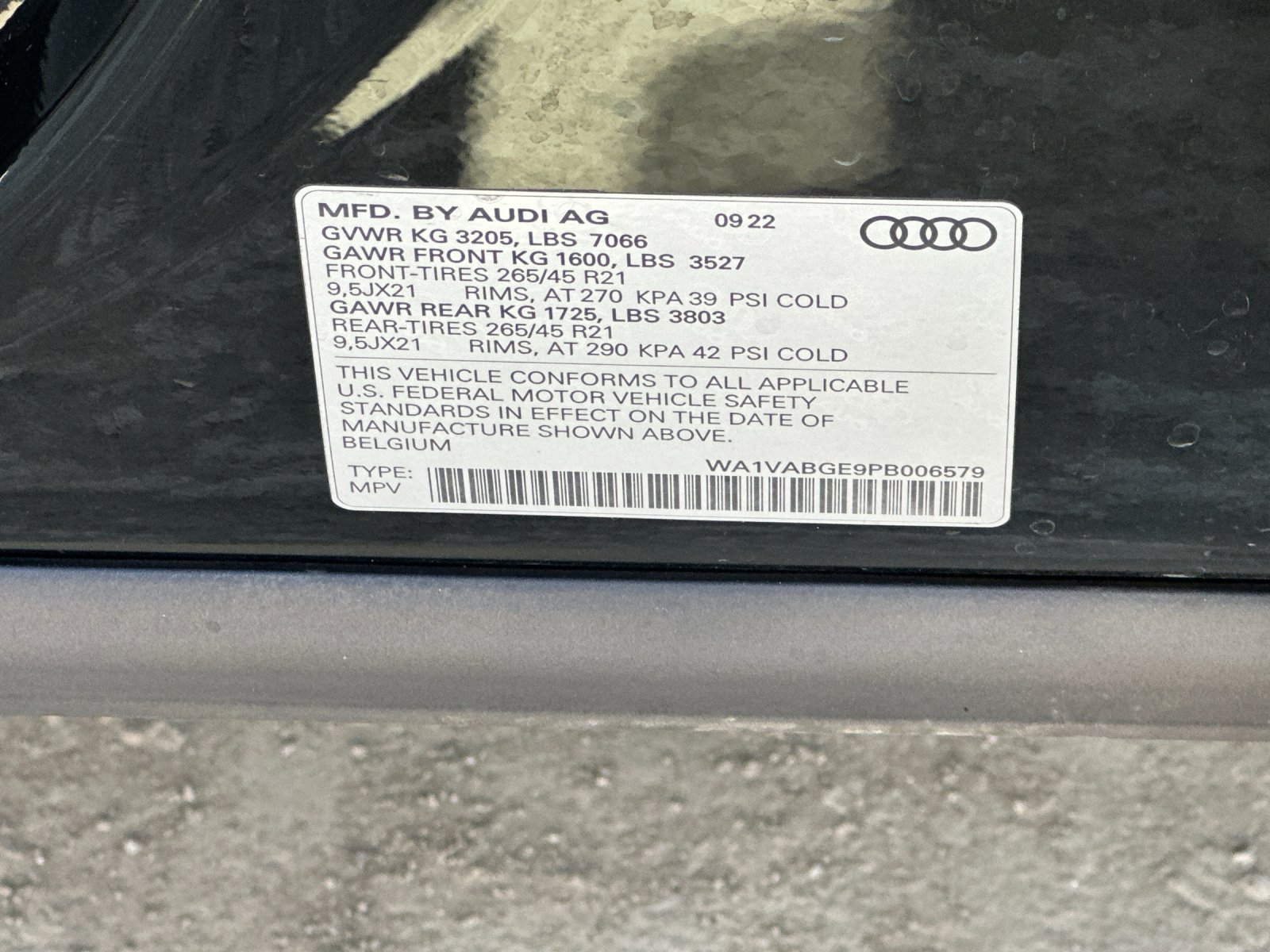 Used 2023 Audi e-tron Chronos AWD/4WD image 29