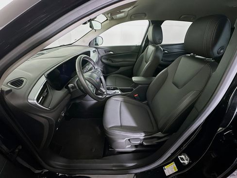 Used 2025 Buick Encore GX Preferred image 13