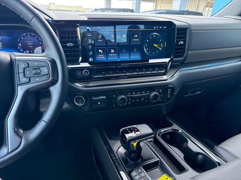 Used 2024 Chevrolet Silverado 1500 ZR2 w/ Technology Package image 22