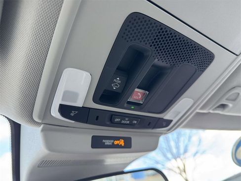 Certified 2023 Honda Accord EX image 31