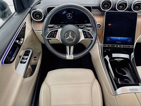 Certified 2024 Mercedes-Benz GLC 300 4MATIC image 10