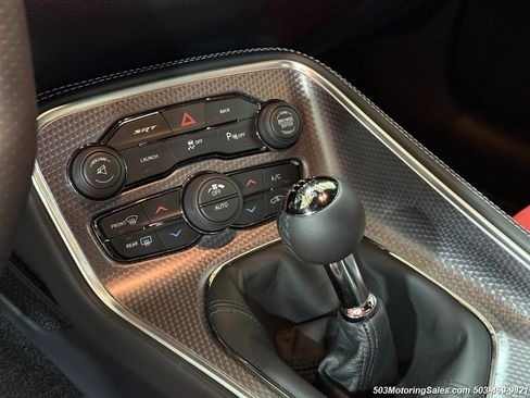 Used 2015 Dodge Challenger SRT Hellcat RWD image 4
