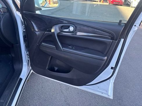 Used 2017 Buick Enclave Leather AWD/4WD image 38
