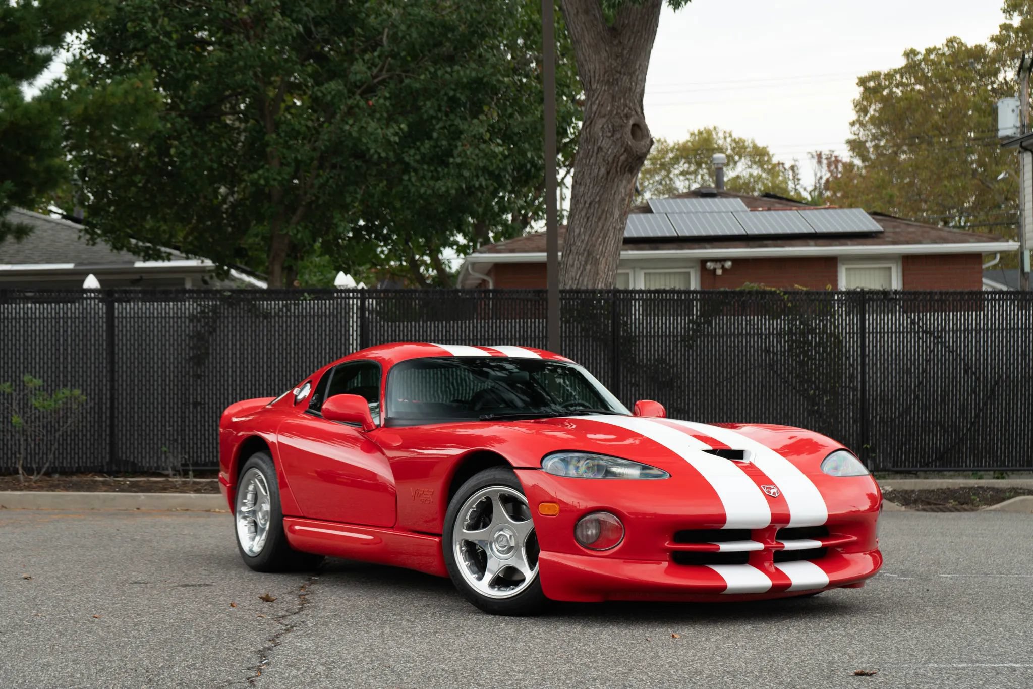Used 1997 Dodge Viper GTS RWD image 2