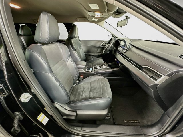 Used 2024 Mitsubishi Outlander SE AWD/4WD image 29