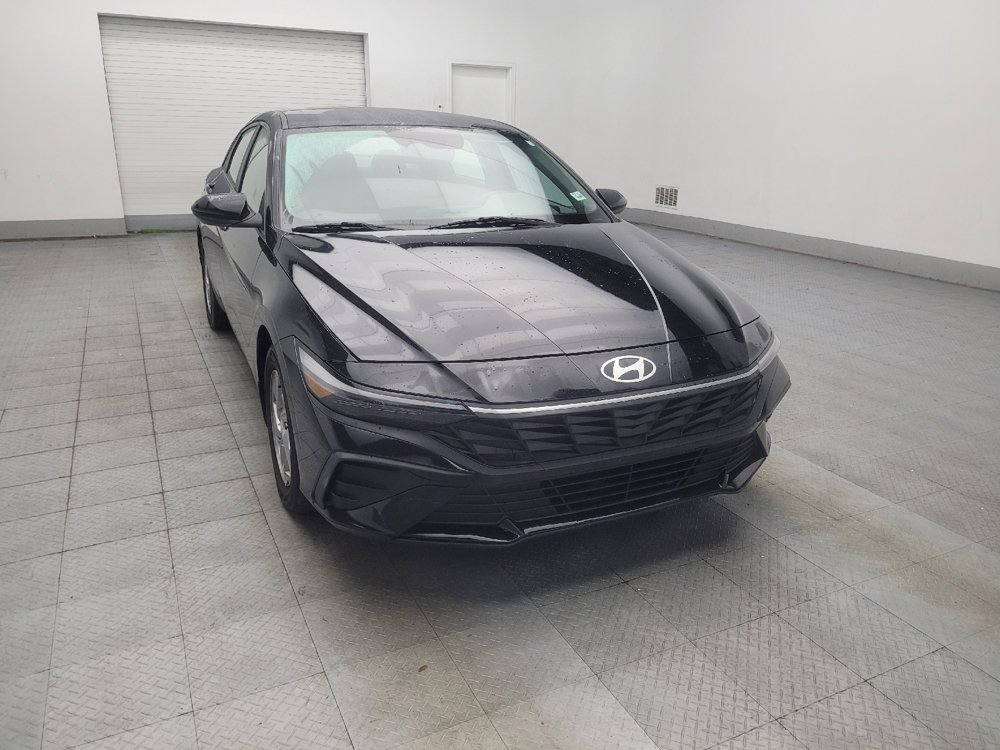 Used 2024 Hyundai Elantra SE FWD image 13