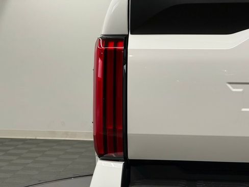 New 2026 Toyota Tundra SR image 9