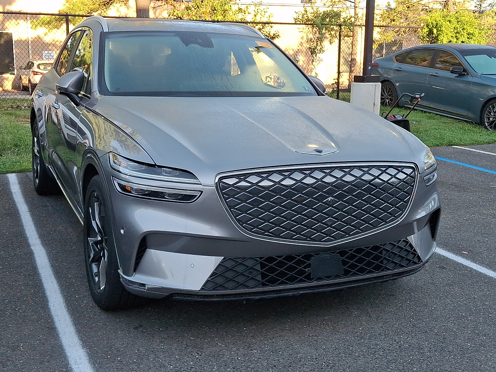 Certified 2023 Genesis Electrified GV70 w/ Prestige Package AWD/4WD image 2