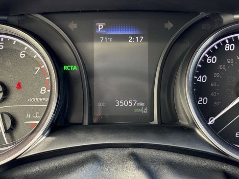 Used 2024 Toyota Camry SE w/ Convenience Package image 17