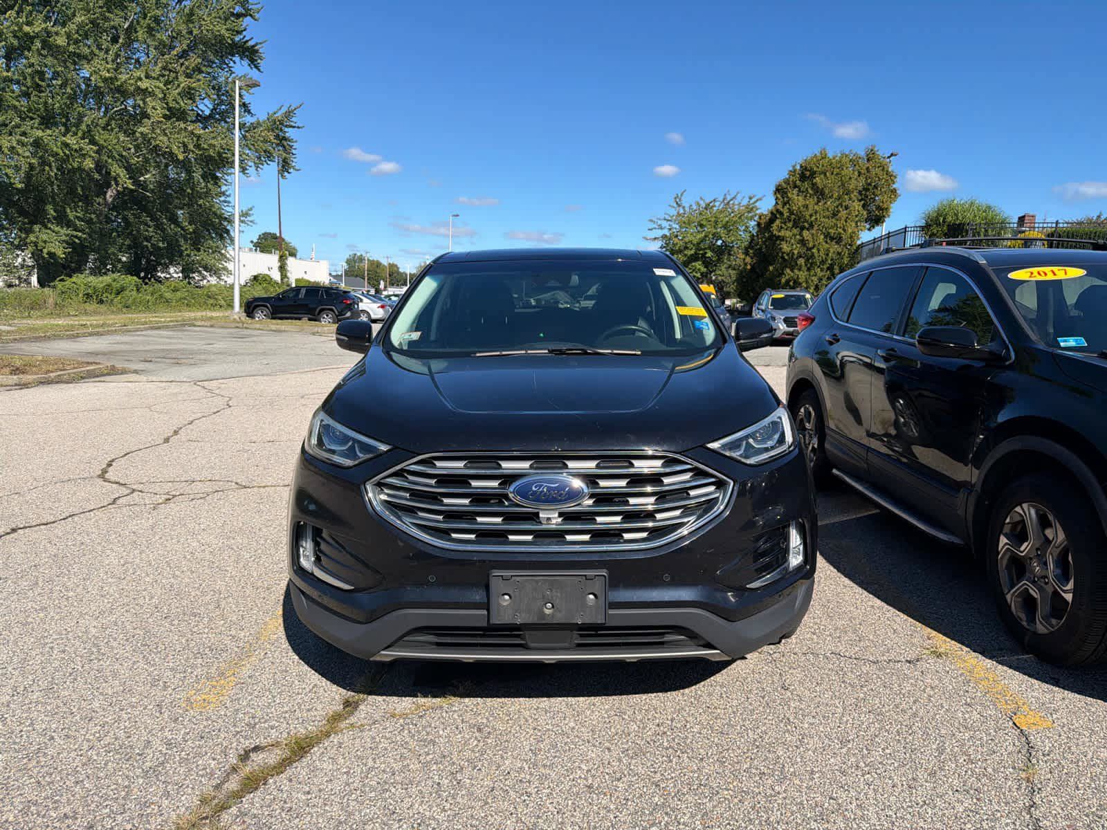 Used 2019 Ford Edge Titanium w/ Equipment Group 301A AWD/4WD image 6