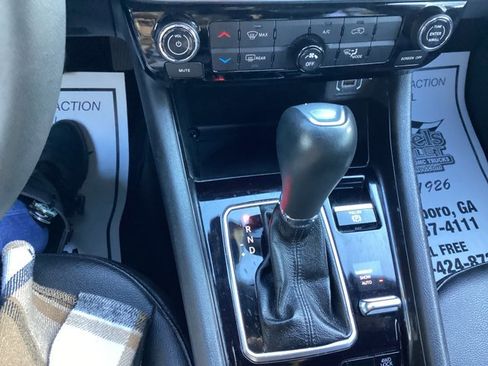 Used 2024 Jeep Compass Latitude image 18