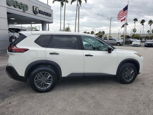 Used 2023 Nissan Rogue S image 8