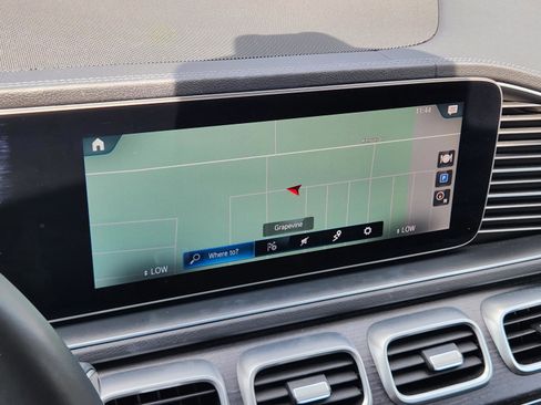Used 2021 Mercedes-Benz GLS 450 4MATIC image 10