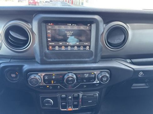 Used 2020 Jeep Wrangler Unlimited Willys image 13