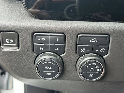 Used 2023 Chevrolet Silverado 1500 LT Trail Boss w/ Convenience Package II AWD/4WD image 29