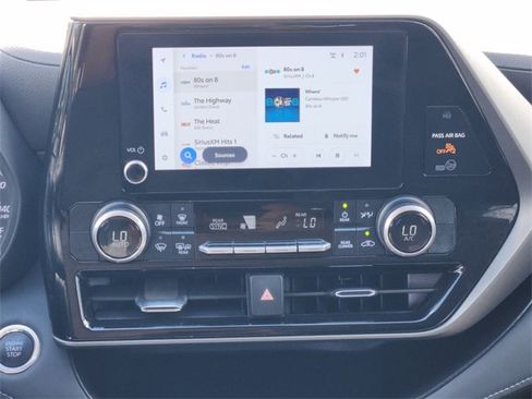 Used 2024 Toyota Highlander LE image 12