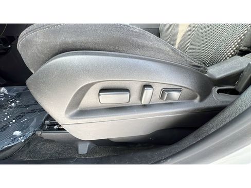 Certified 2017 Chevrolet Equinox LT w/ Convenience Package image 25