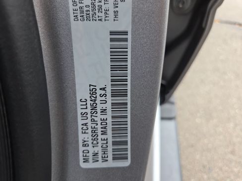 Certified 2025 RAM 1500 Laramie AWD/4WD image 29