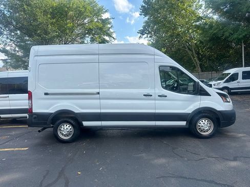 Used 2025 Ford Transit 250 148 High Roof AWD image 4