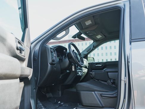 Used 2020 Chevrolet Silverado 1500 Custom Trail Boss w/ Custom Convenience Package AWD/4WD image 12