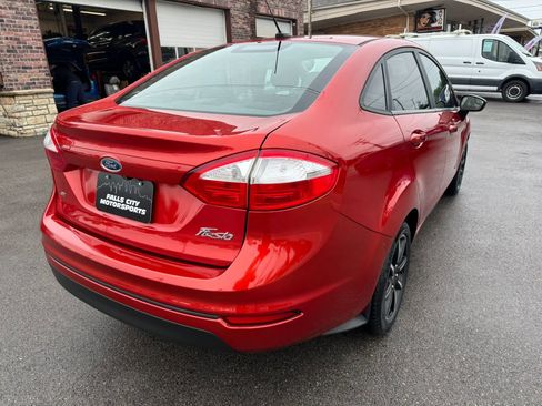Used 2019 Ford Fiesta SE FWD image 12