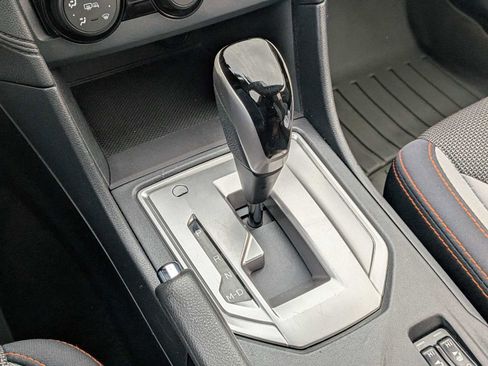 Used 2018 Subaru Crosstrek 2.0i Premium w/ Eyesight System image 30