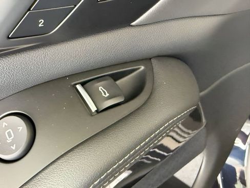 Certified 2026 BMW X7 xDrive40i w/ M Sport Package image 28