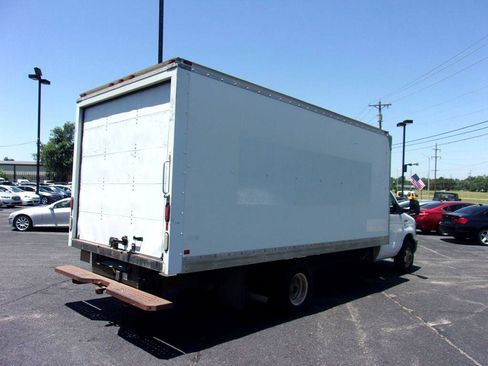 Used 2014 Ford E-350 and Econoline 350 Super Duty image 5