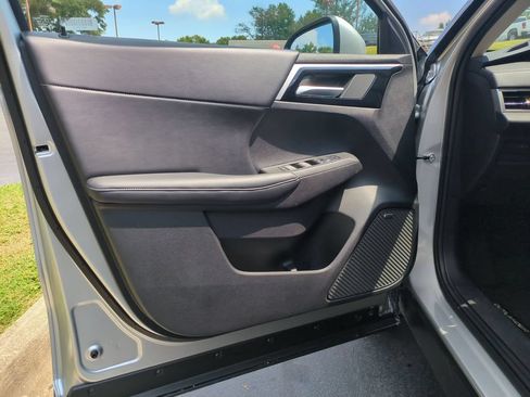 Used 2025 Mitsubishi Outlander SE AWD/4WD image 11