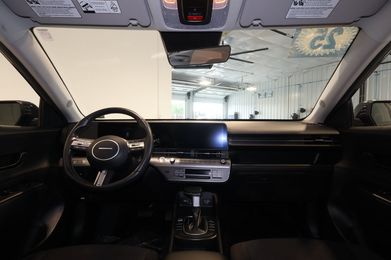 Used 2025 Hyundai Kona SEL AWD/4WD image 28