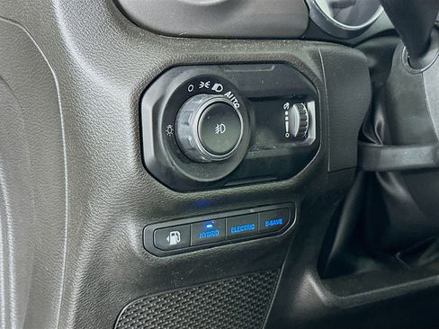 Used 2023 Jeep Wrangler Unlimited w/ Cold Weather Group image 16