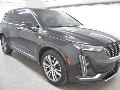 Used 2020 Cadillac XT6 Premium Luxury image 1