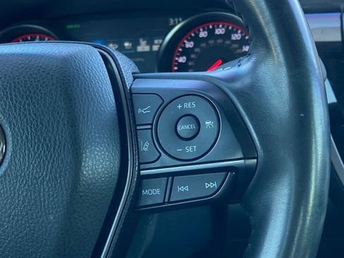 Used 2023 Toyota Camry XSE image 18